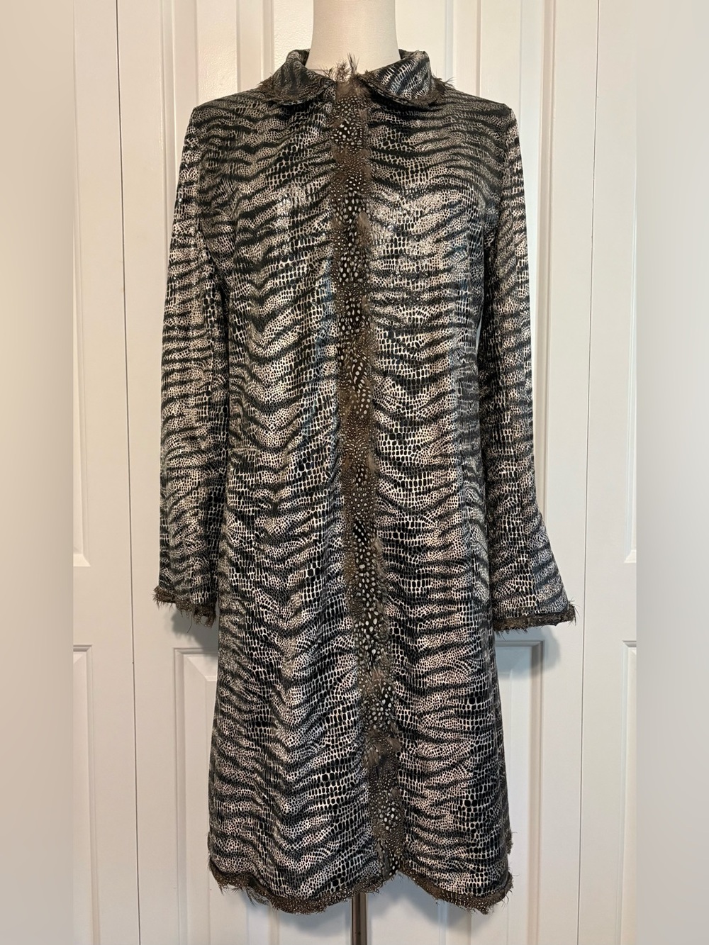 BETSEY JOHNSON New York, Feather-Trimmed Duster Trench Y2K collection, Petite